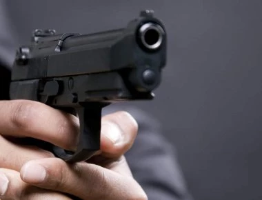 Σκηνές φαρ ουέστ στην περιφερειακή οδό Θεσσαλονίκης: Οδηγός ΙΧ πυροβόλησε άλλον οδηγό